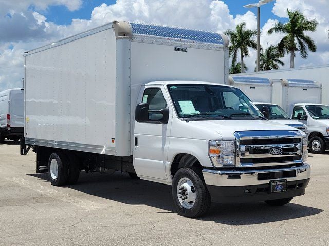 2027 Ford E-450SD Base in Oxford White — front three-quarter view
