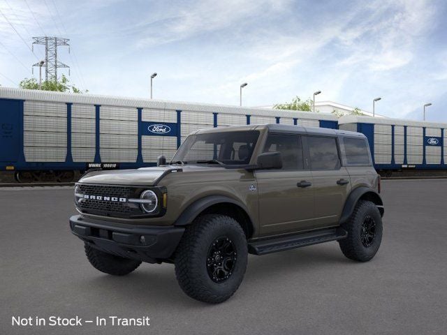 2026 Ford Bronco Outer Banks in Gray — front three-quarter view