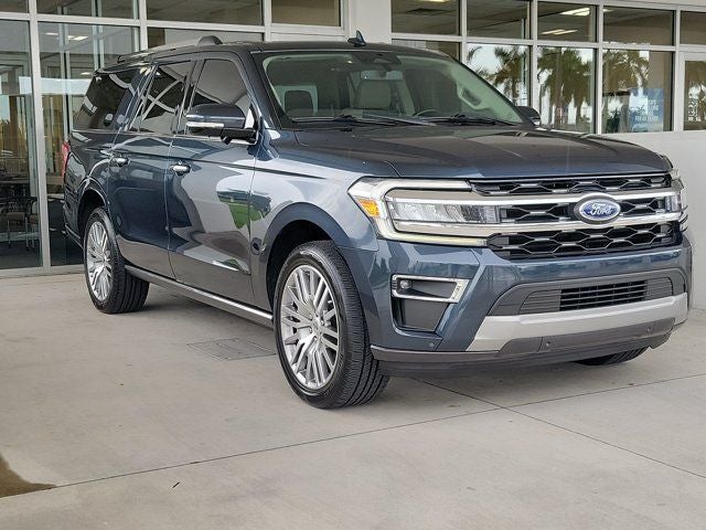 2026 Ford Bronco Badlands in Gray — front three-quarter view