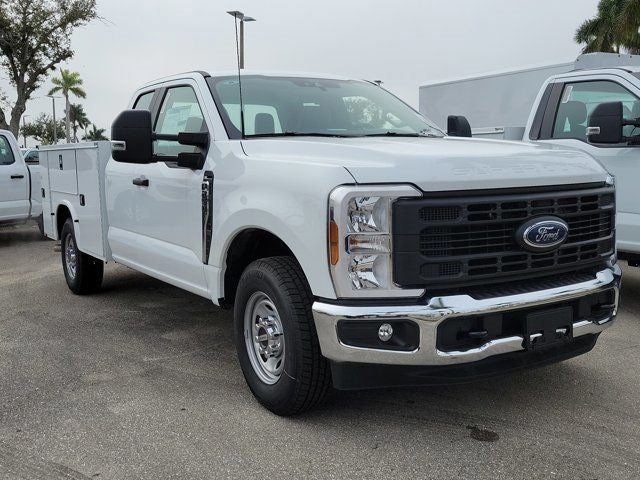 2025 Ford F-250SD XL in Oxford White — front three-quarter view