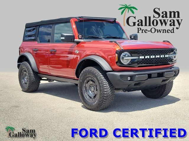 2022 Ford Bronco Wildtrak in Chili Pepper Red — front three-quarter view