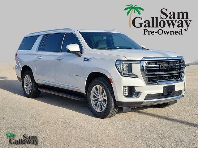 2021 GMC Yukon XL SLT in White Frost — front three-quarter view