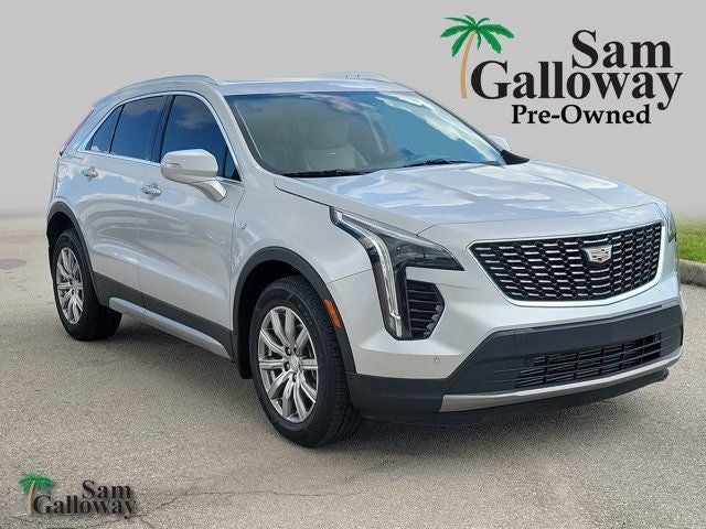 2022 Cadillac XT4 Premium Luxury in Radiant Silver Metallic — front three-quarter view
