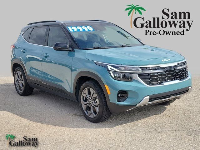 2024 Kia Seltos S in Blue / Black — front three-quarter view