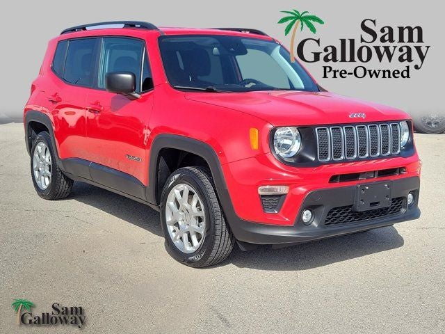 2022 Jeep Renegade Latitude in Colorado Red — front three-quarter view